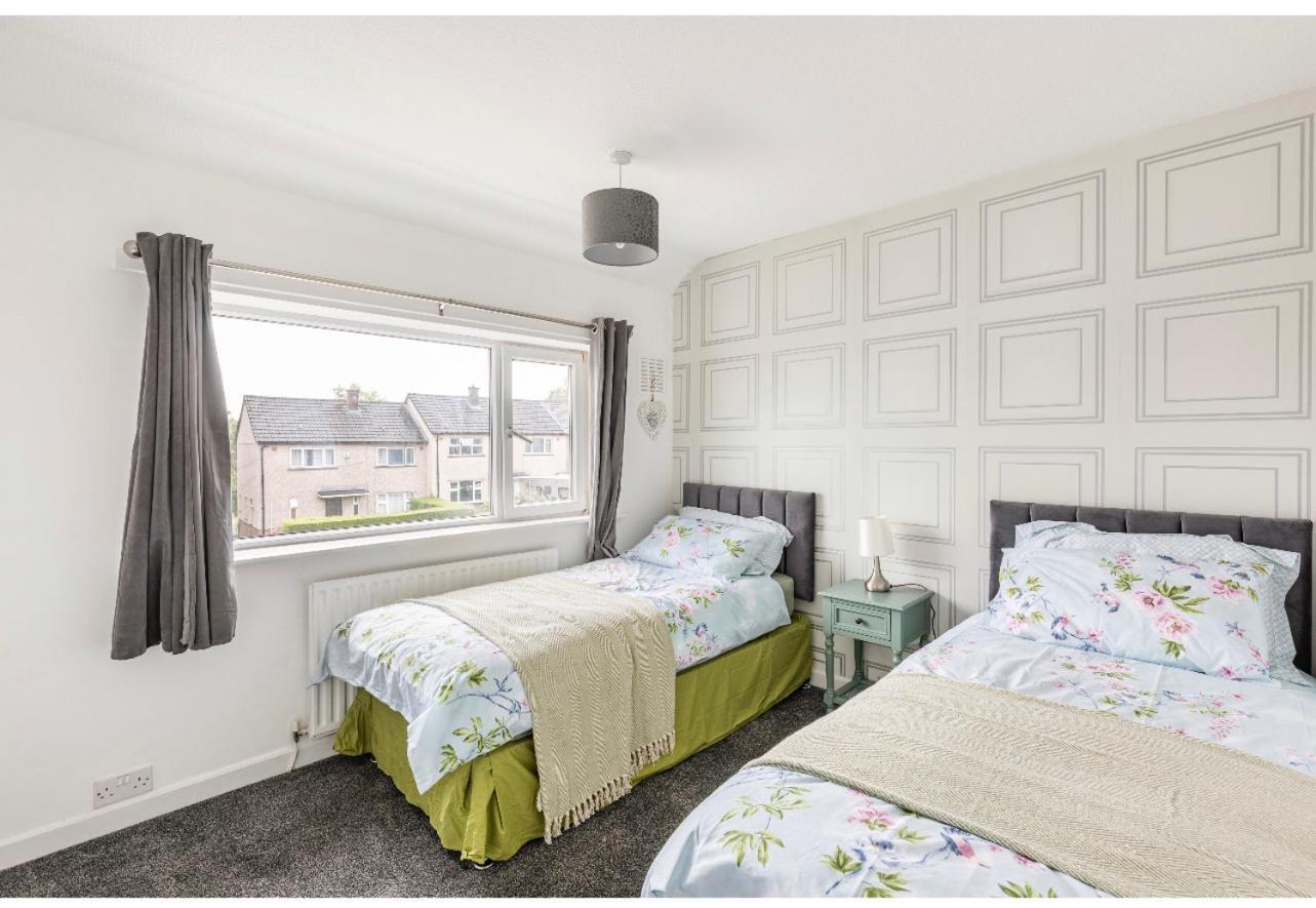 Entire Charming 5-Bed House In Darwen Blackburn Bb1 Free Parking Roadside Rishton Esterno foto